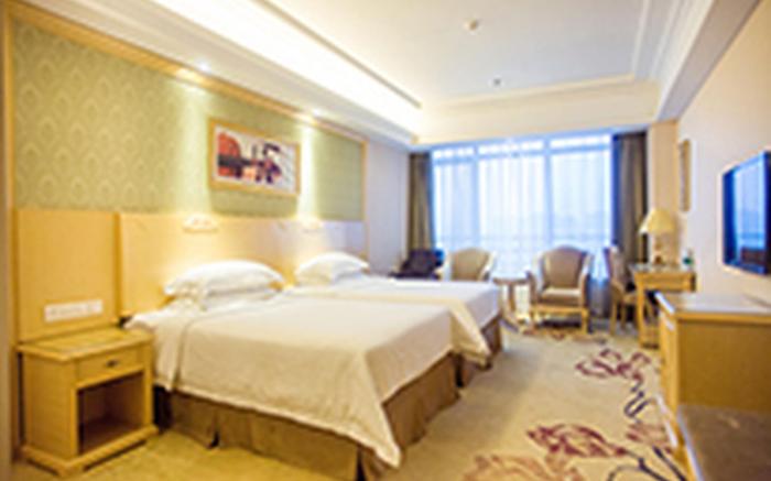 Vienna Hotel Xuzhou Pengcheng Square Metro Station