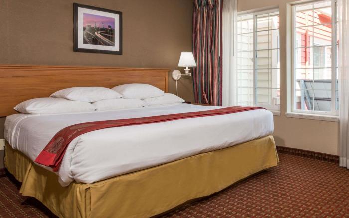 Ramada by Wyndham Portland