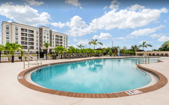 Ameniti Bay, Best Western Signature Collection