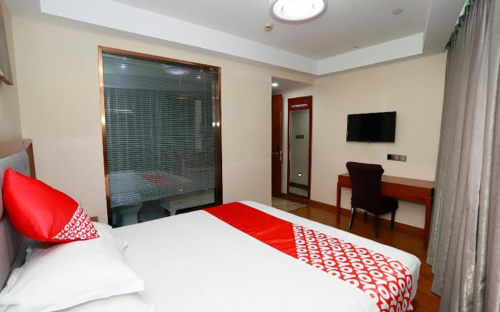 OYO Guomao Business Hotel