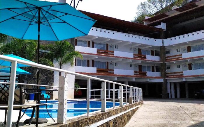 HOTEL TIERRAS BLANCAS