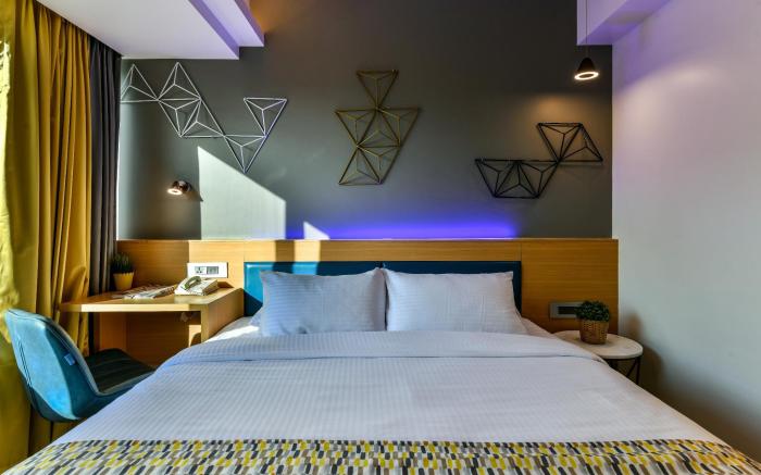 HOTEL INDIE STAYS