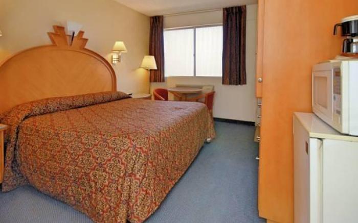 Travelodge by Wyndham Imperial/El Centro