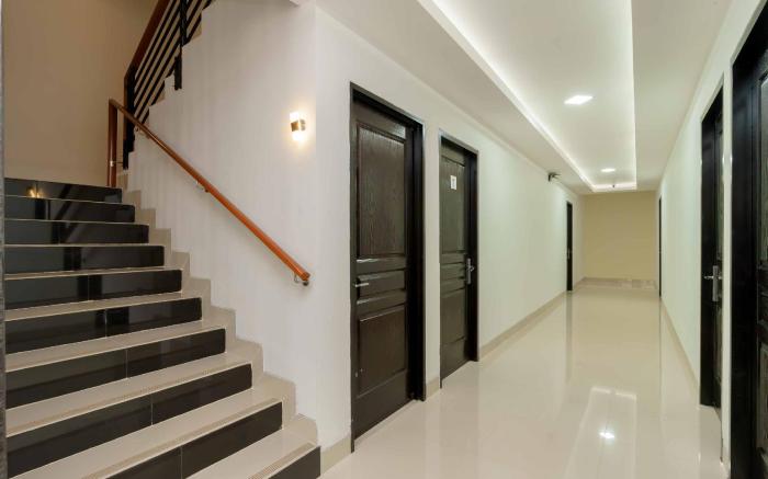 RedDoorz Plus near Eka Hospital BSD 5