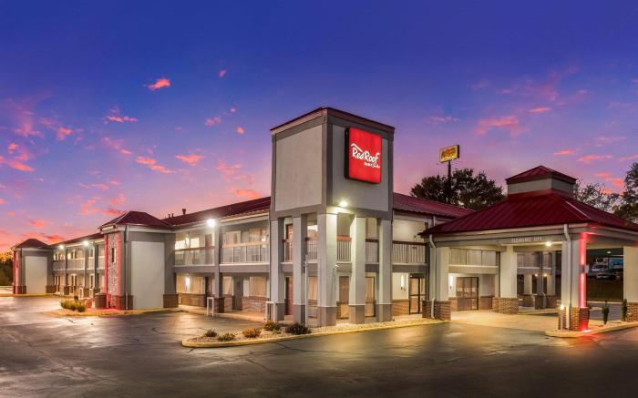 Red Roof Inn & Suites Athens, AL