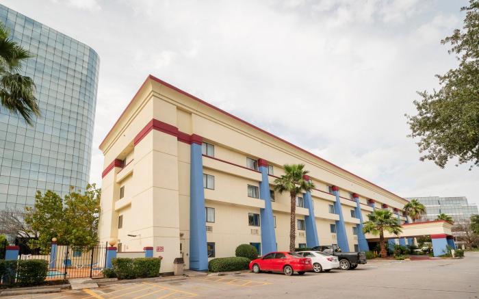 OYO Townhouse Houston Airport North
