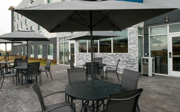 Fairfield by Marriott Inn & Suites Charlotte University Research Park