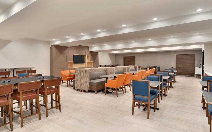 Holiday Inn Express Jamaica - JFK AirTrain - NYC By IHG