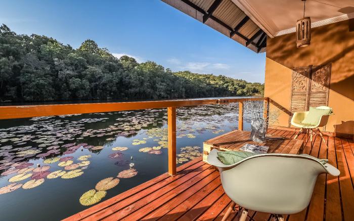 Bambuu Lakeside Lodge