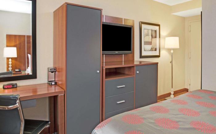 Ramada by Wyndham Staten Island