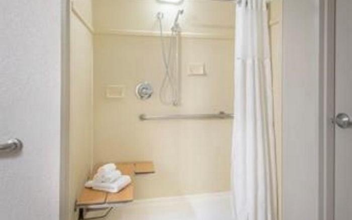 Ramada By Wyndham Cumberland Downtown