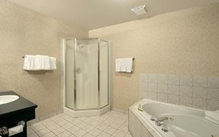 Ramada by Wyndham Jordan/Beacon Harbourside Resort
