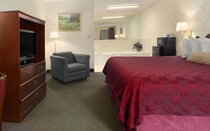 Days Inn by Wyndham Augusta / Fort Eisenhower