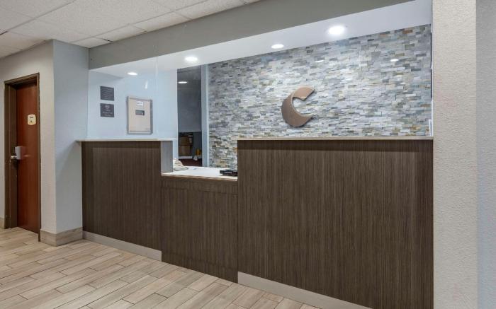 Comfort Inn & Suites Liverpool-Clay