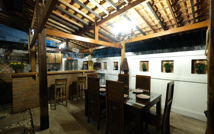 Wood Stone Homestay