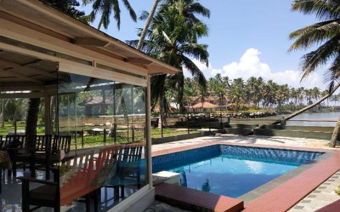 Lagoona Beach Resort, Kovalam