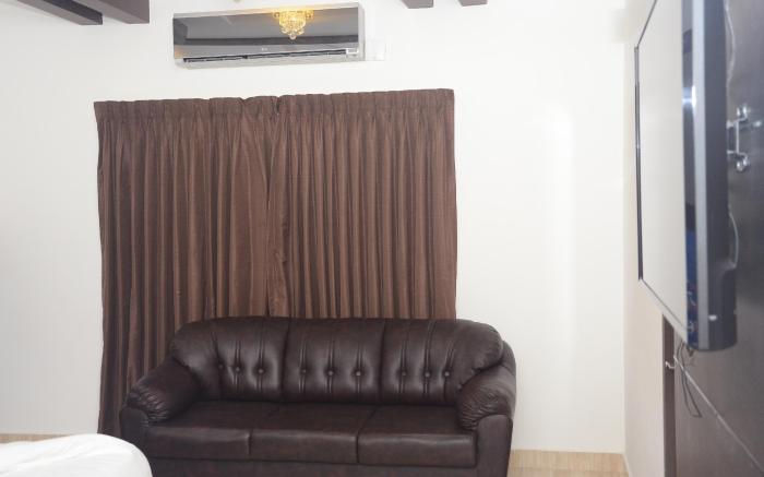 Staylite Suites
