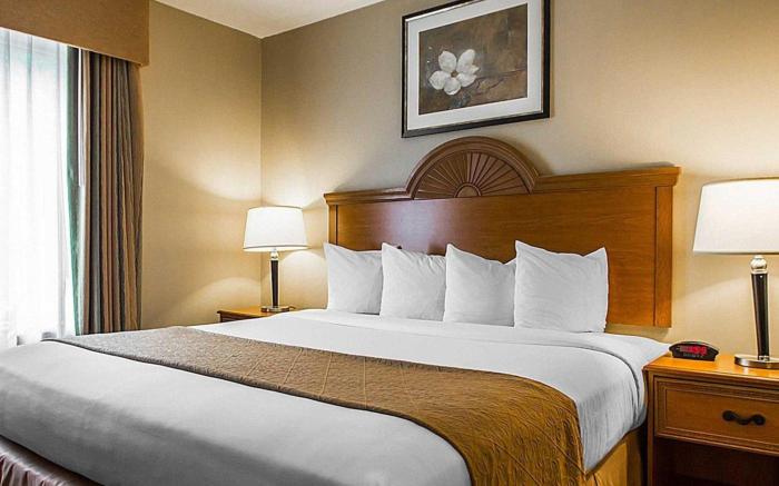 Quality Inn & Suites Fishkill South near I-84