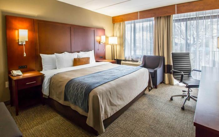 Comfort Inn Edgewater on Hudson River