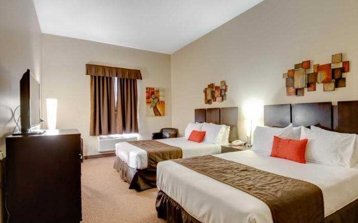 Econo Lodge Inn & Suites