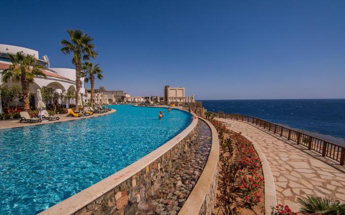 Reef Oasis Blue Bay Resort & Spa