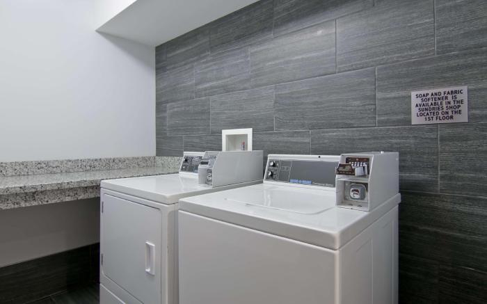 Best Western Plus Woodstock Inn Suites