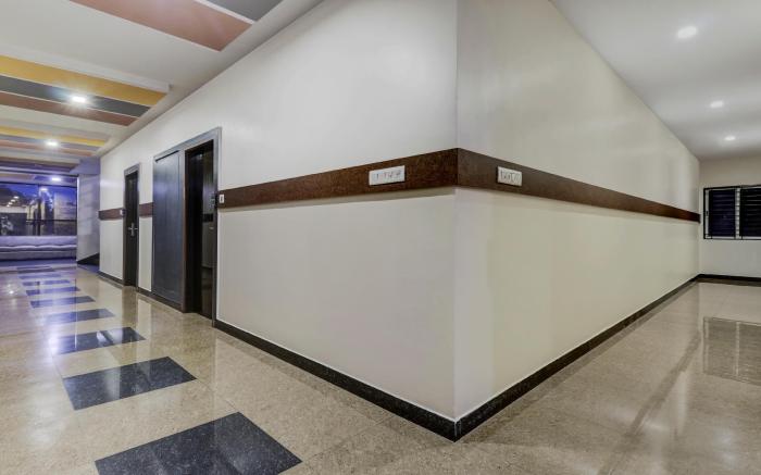 Treebo Sahara Suites, 750 M From St. John's Medical College And Hospital