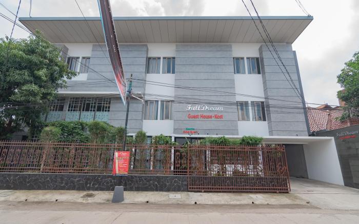 RedDoorz Plus @ Cirebon City Center