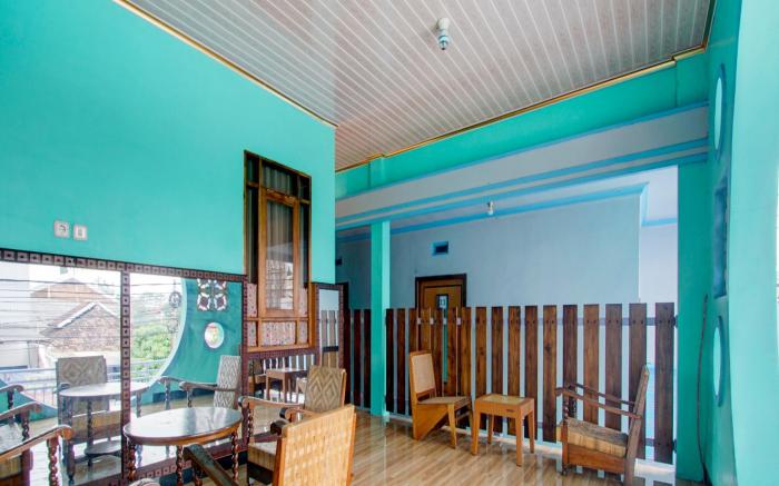 OYO 90179 Sybilla Cafe & Homestay