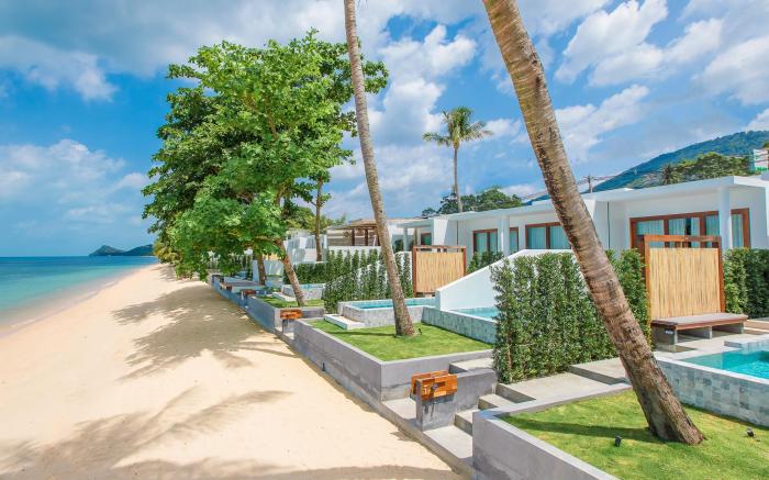 White Whale Beachfront Pool Villa