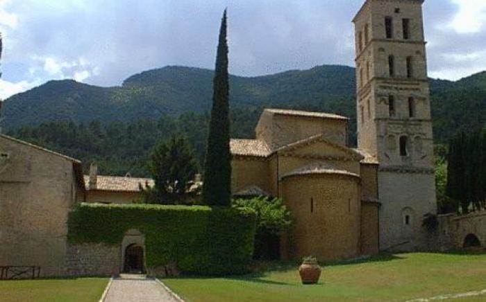 Abbazia San Pietro In Valle