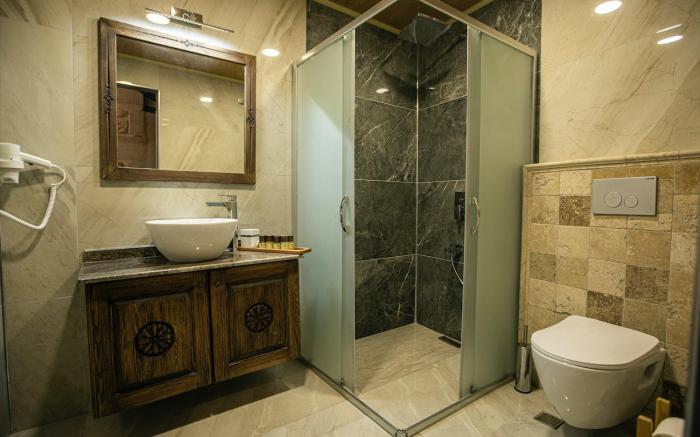 Ada Cave Suites