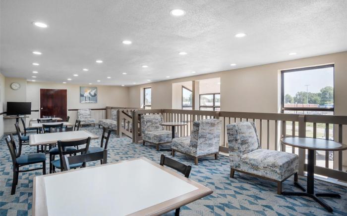 SureStay Plus Hotel by Best Western Greenwood