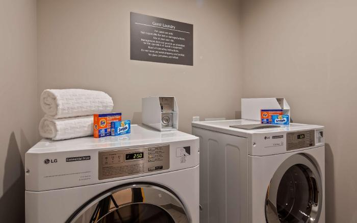 Glo Best Western Tulsa-Catoosa East Route 66
