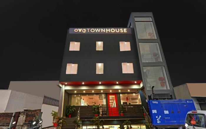 Townhouse The Shubham