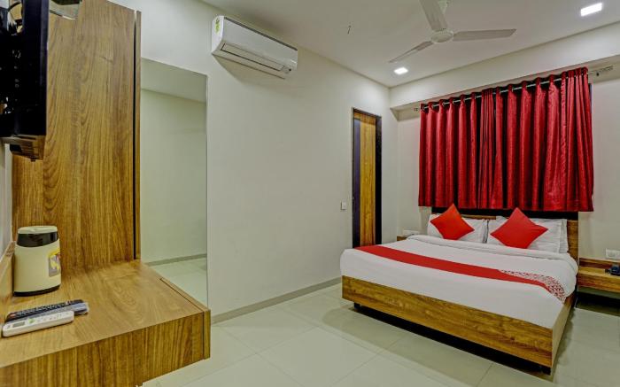 Flagship 76949 Hotel Happinex