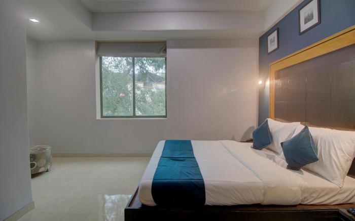 Hotel O Manas Residency