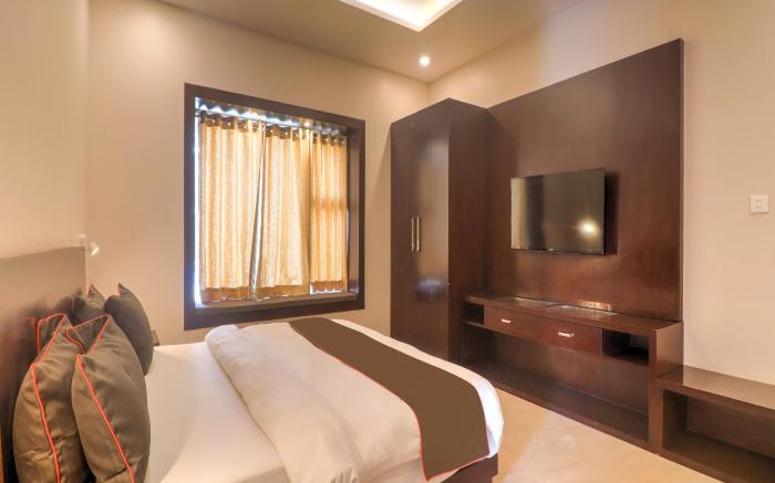 Super Townhouse Amaraa Farms Near LuLu Hypermarket