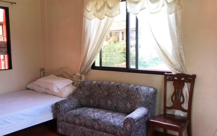 A 65 sq m Cozy Tagaytay Room with balcony