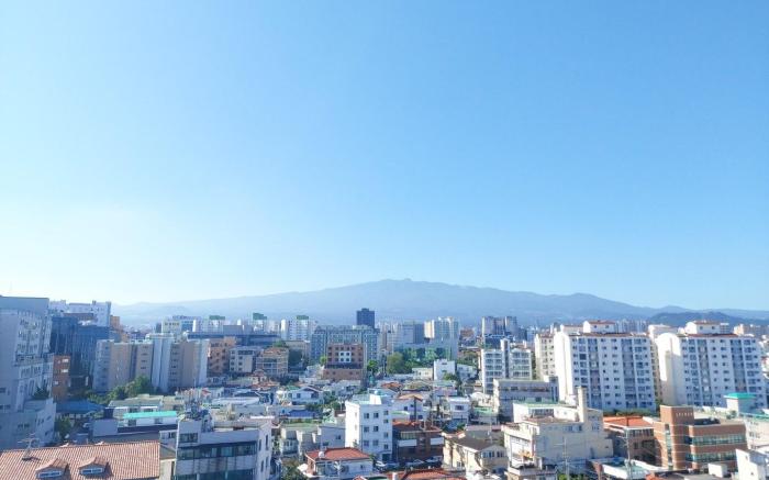 ARA Palace #1002-Dongmun Market, Airport, Old Town, Chilseong-ro, City & Ocean View