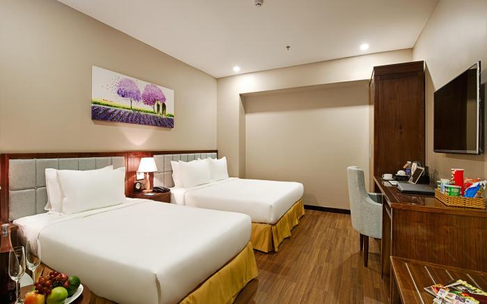 Yarra Ocean Suites Danang