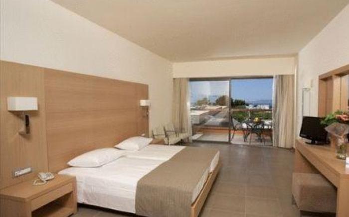 Island Blue Hotel