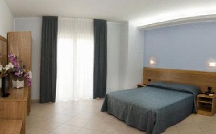 Manhattan Village Hotel