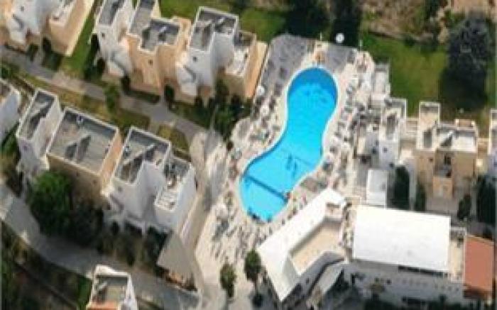 Matina Pefkos Aparthotel