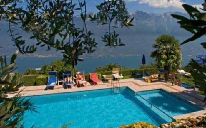 Village Hotel Lucia