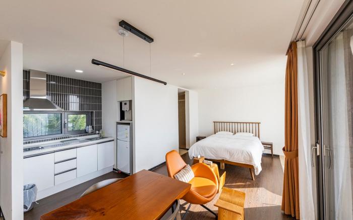 THE VILLAS OCEAN White