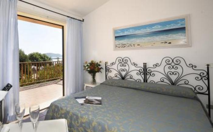 Blu Hotel Laconia Village