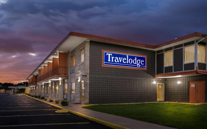 Travelodge by Wyndham Bloomington