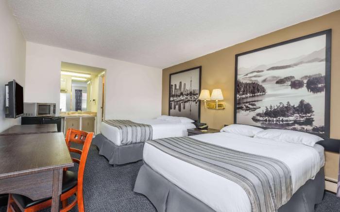 Super 8 By Wyndham Guelph