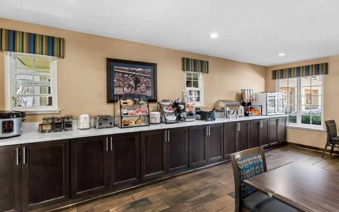 Best Western University Lodge